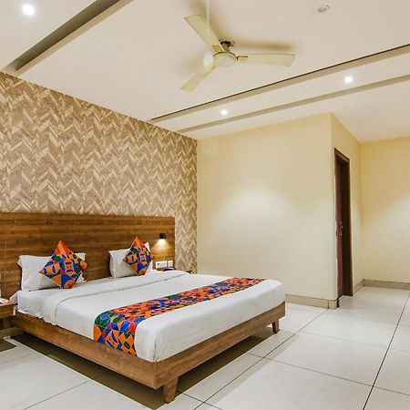 Fabhotel Golden Glory ニューデリー エクステリア 写真