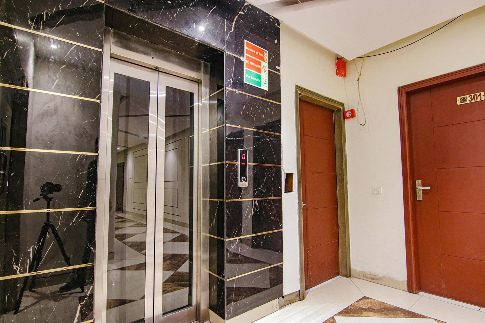 Fabhotel Golden Glory ニューデリー エクステリア 写真